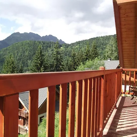 Clementine Chalet Oz