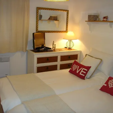 Clementine Chalet